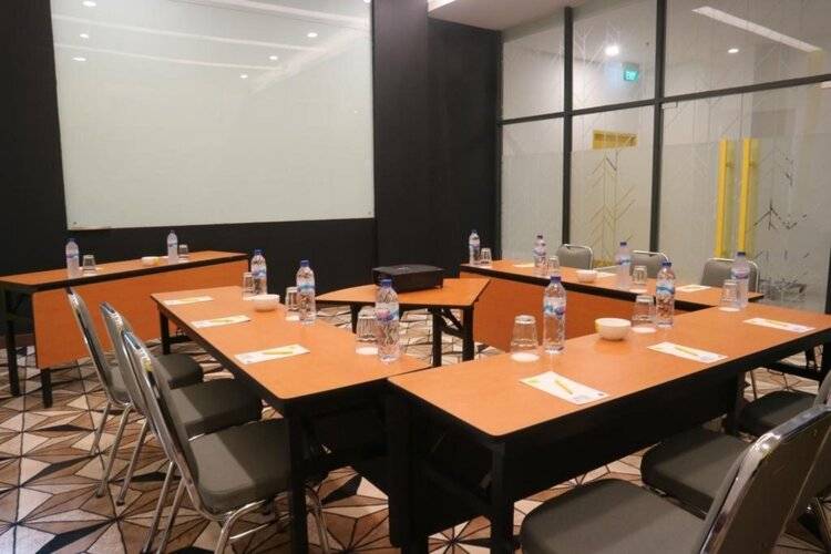 Yello Hotel Manggarai