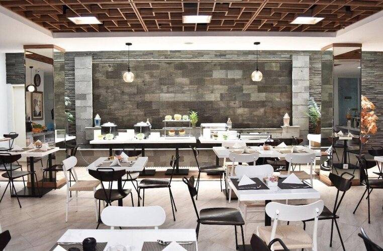 Hotel Dharmein