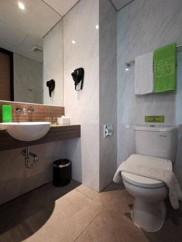 Maxonehotels.Com At Platinum Hayam Wuruk Jakarta - Chse Certified