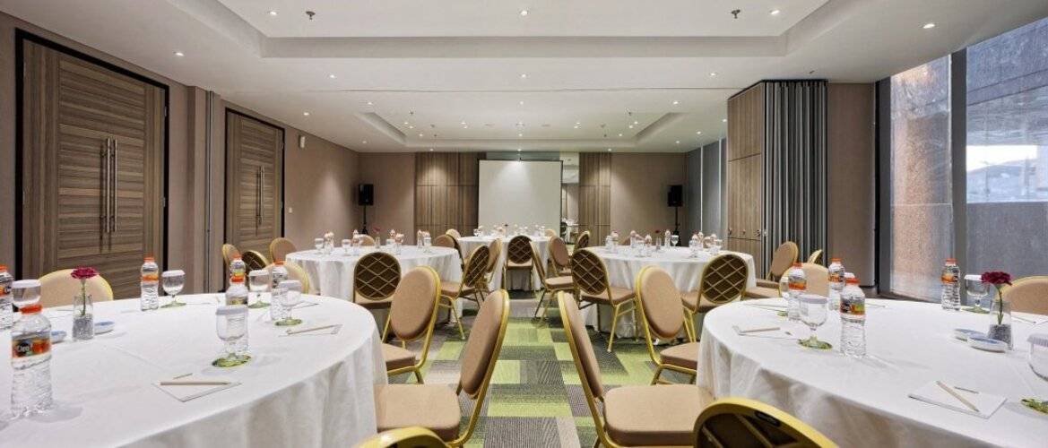 Maxonehotels.Com At Platinum Hayam Wuruk Jakarta - Chse Certified