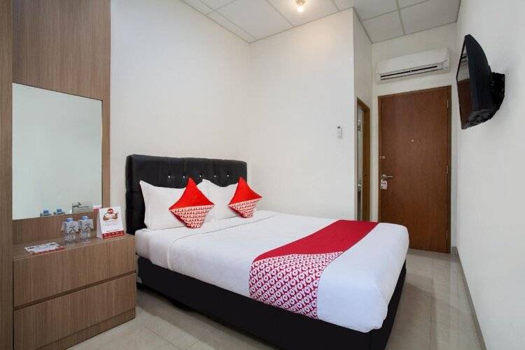 Oyo 106 Sarkawi Residence