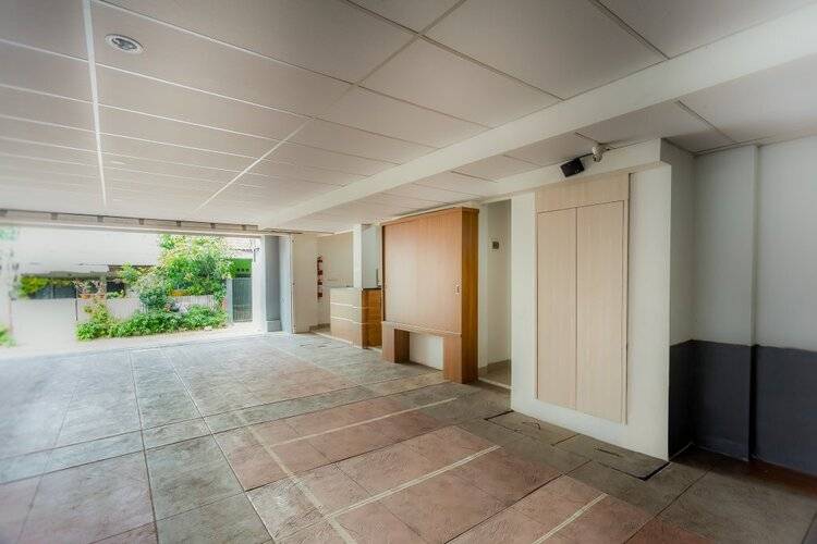 Oyo 106 Sarkawi Residence