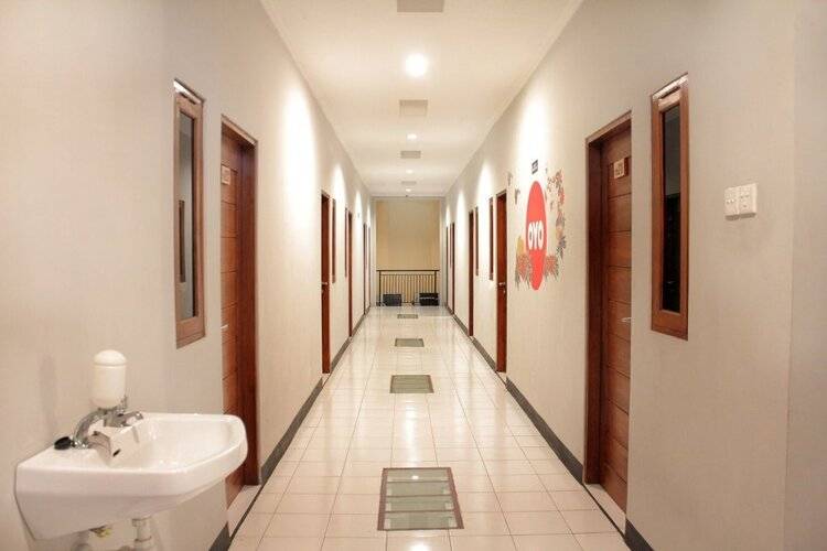 Oyo 121 Rumah Ayub Syariah