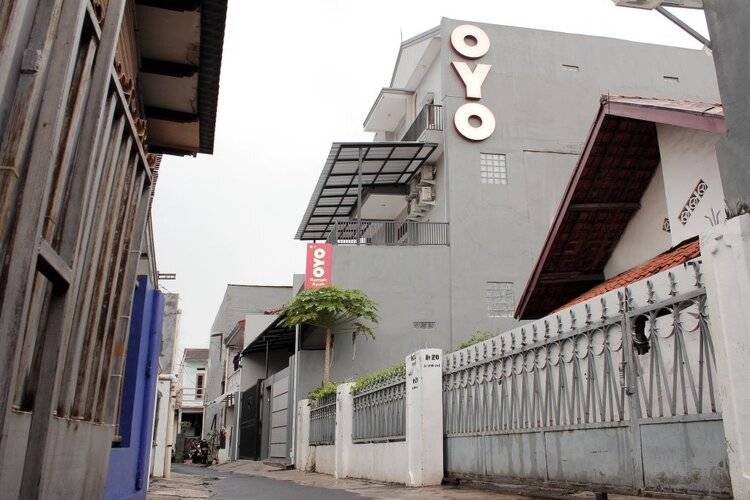 Oyo 121 Rumah Ayub Syariah