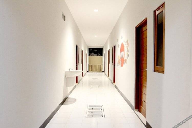 Oyo 121 Rumah Ayub Syariah