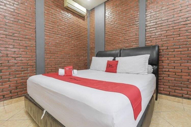 Reddoorz Plus @ Ampera Raya