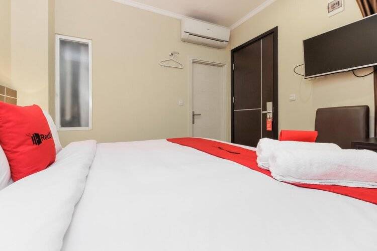 Reddoorz Plus @ Thamrin