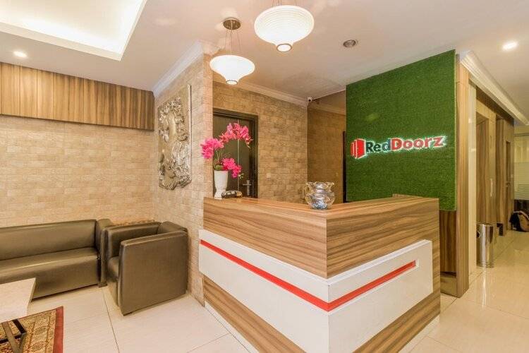 Reddoorz Plus @ Thamrin