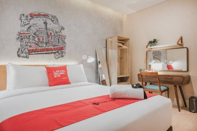 Reddoorz Plus @ Thamrin