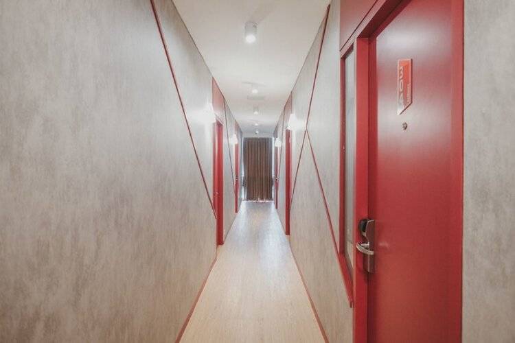 Reddoorz Plus @ Thamrin