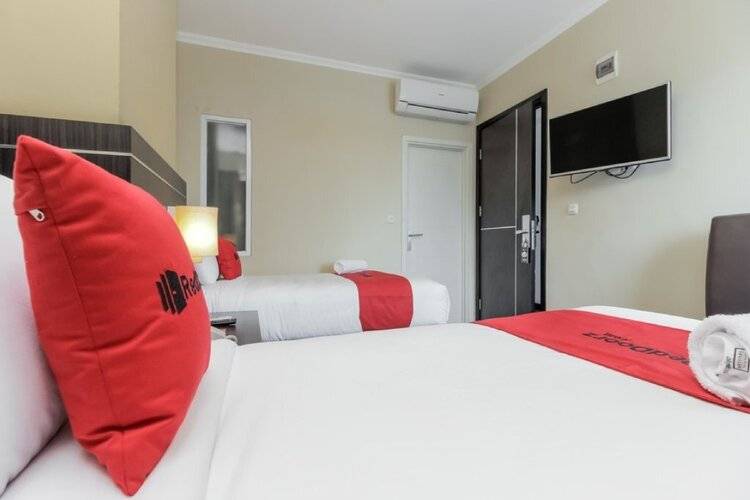Reddoorz Plus @ Thamrin