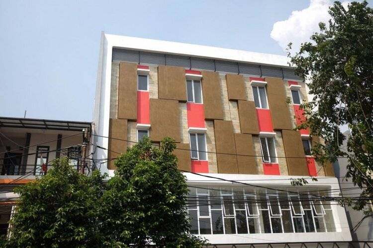 Reddoorz Plus Near Mall Ciputra Jakarta
