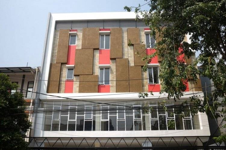 Reddoorz Plus Near Mall Ciputra Jakarta