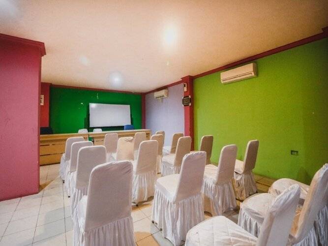 Reddoorz Plus Near Senen 2