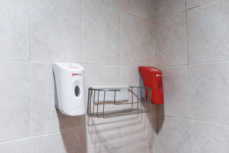 Reddoorz Plus Near Senen 2