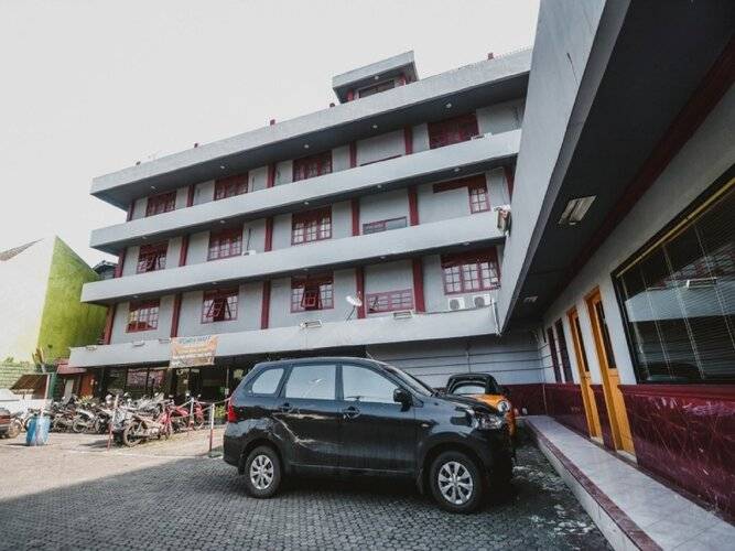Reddoorz Plus Near Senen 2