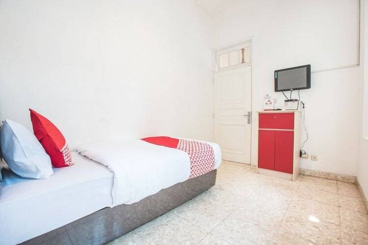 Super Oyo 332 Residence G17 Kemang