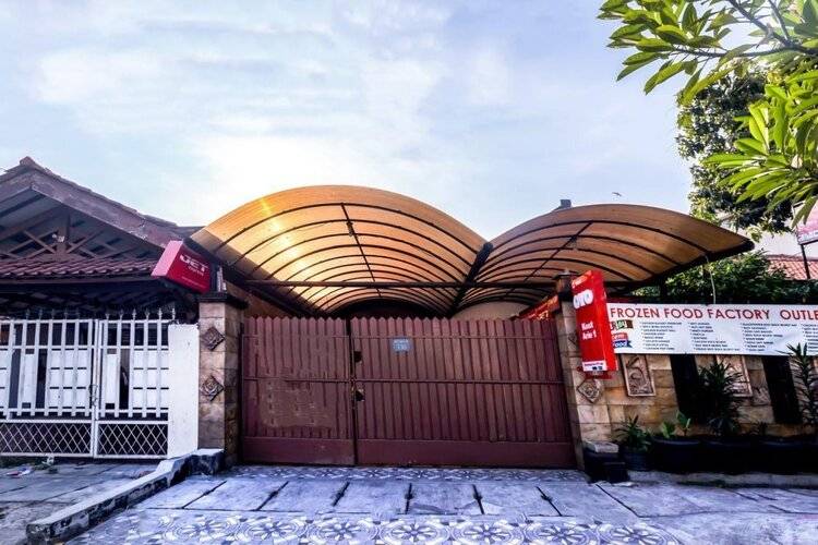 Oyo 1082 Kost Arie 1