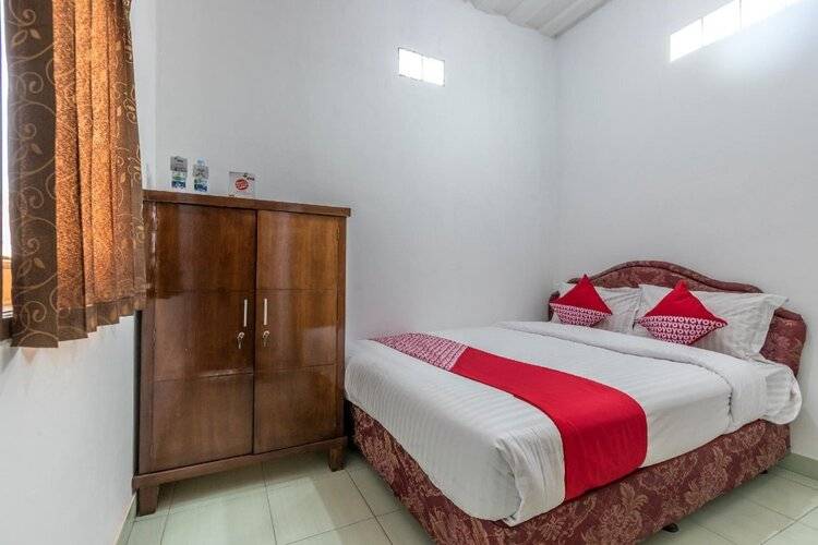 Oyo 1082 Kost Arie 1