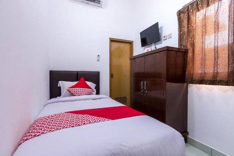 Oyo 1082 Kost Arie 1