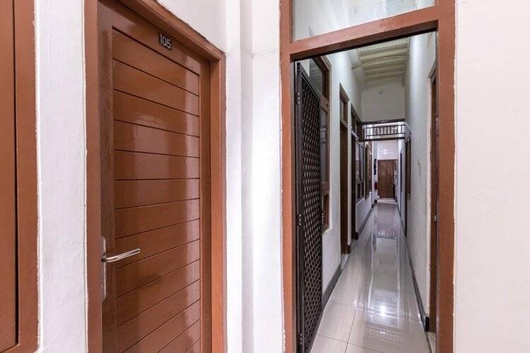Oyo 1082 Kost Arie 1