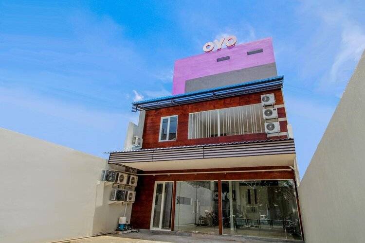 Oyo 1111 Pasar Baru Inn