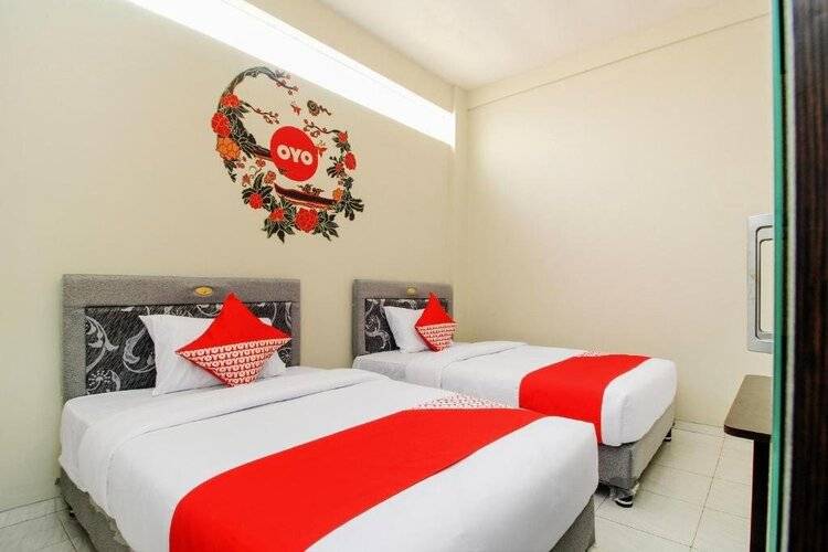 Oyo 1111 Pasar Baru Inn