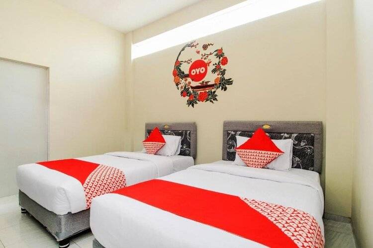 Oyo 1111 Pasar Baru Inn