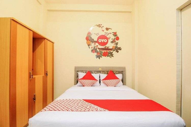 Oyo 1111 Pasar Baru Inn