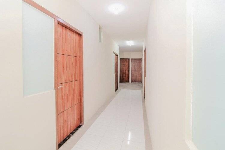 Oyo 1111 Pasar Baru Inn