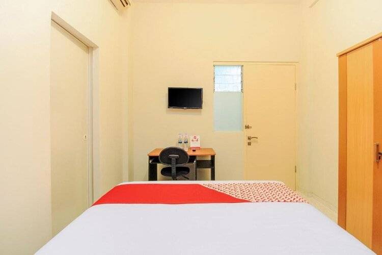Oyo 1111 Pasar Baru Inn