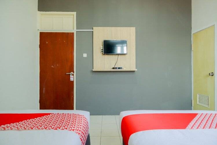 Oyo 1111 Pasar Baru Inn