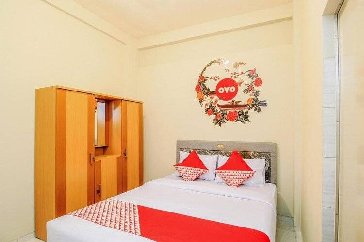 Oyo 1111 Pasar Baru Inn