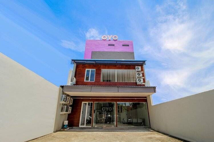 Oyo 1111 Pasar Baru Inn