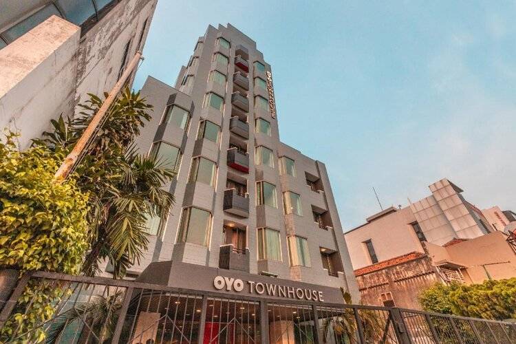 Oyo Townhouse 2 Hotel Gunung Sahari