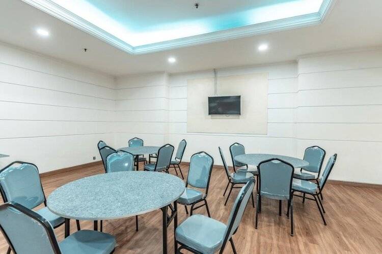 Oyo Townhouse 2 Hotel Gunung Sahari