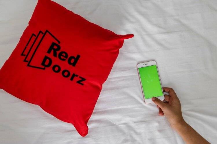 Reddoorz Near Mangga Dua Square