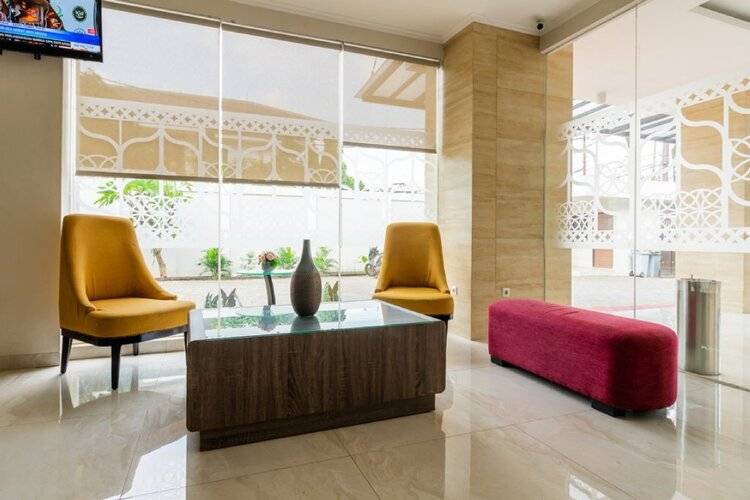Reddoorz Plus Near Lippo Mall Kemang 2