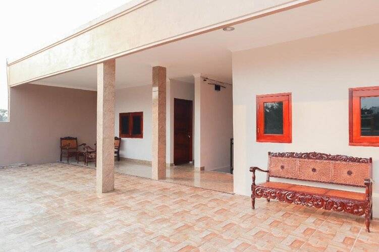 Super Oyo 1519 Axl Residence