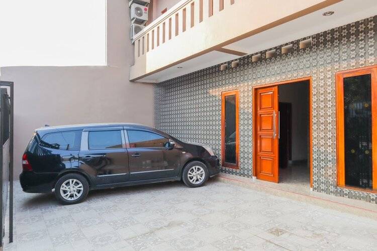 Super Oyo 1519 Axl Residence