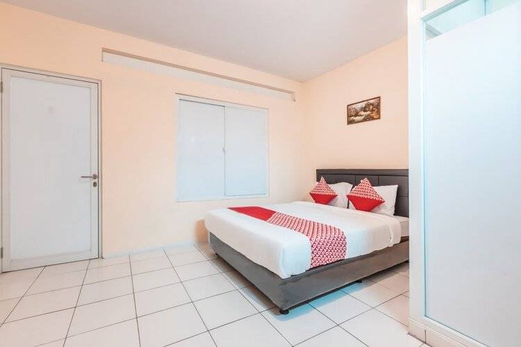 Super Oyo 1868 J&B Room Pramuka