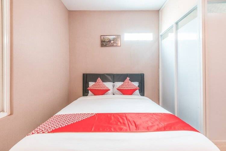 Super Oyo 1868 J&B Room Pramuka