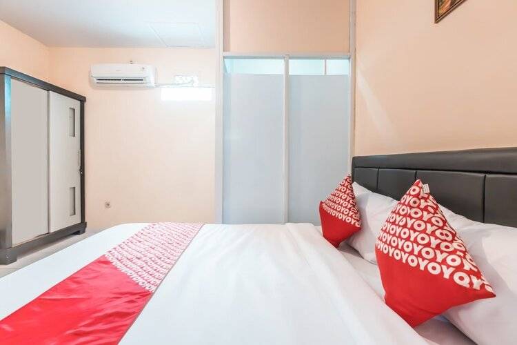 Super Oyo 1868 J&B Room Pramuka