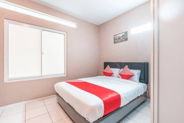Super Oyo 1868 J&B Room Pramuka