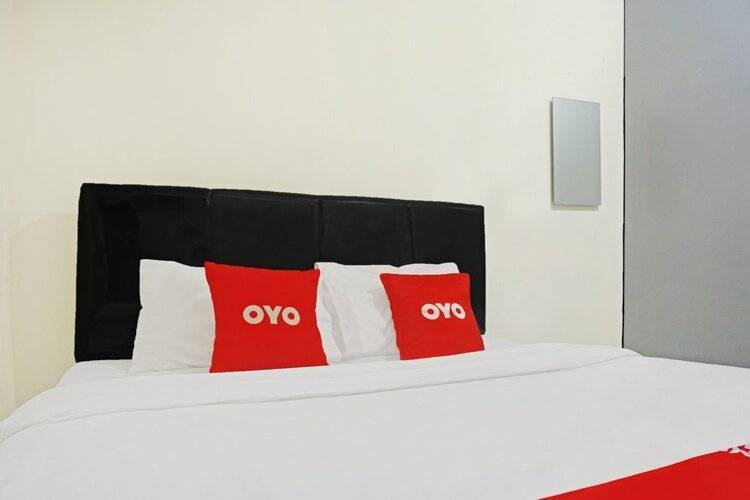 Super Oyo 1868 J&B Room Pramuka