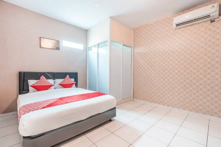 Super Oyo 1868 J&B Room Pramuka