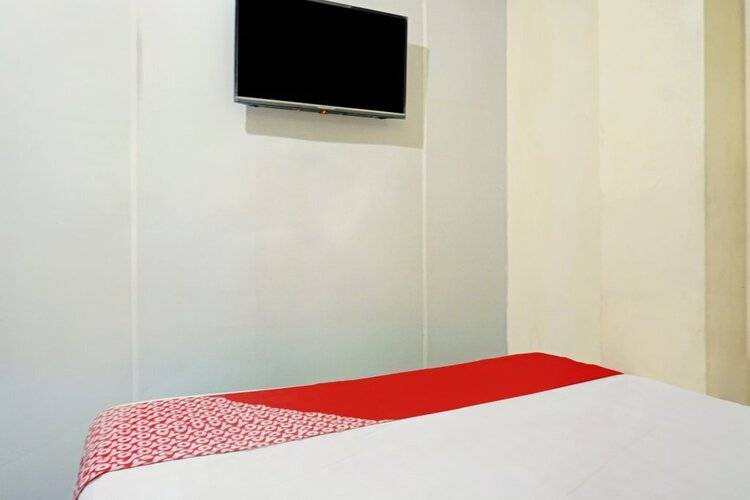 Super Oyo 1868 J&B Room Pramuka