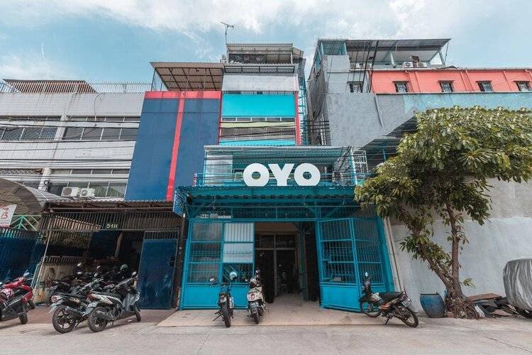 Super Oyo 478 Balcon Biru