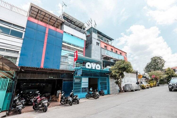 Super Oyo 478 Balcon Biru