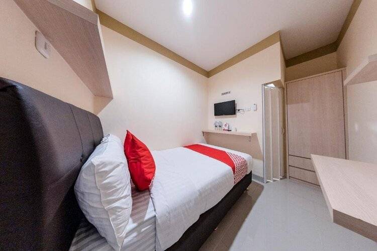 Super Oyo 478 Balcon Biru